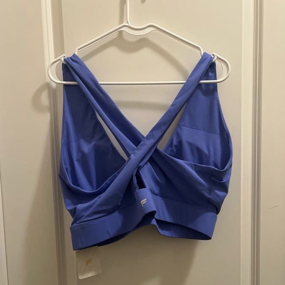 NWT Fabletics Womens 3X Oasis Twist Sports Bra Periwinkle Punch Crisscross Strap - Picture 3 of 6